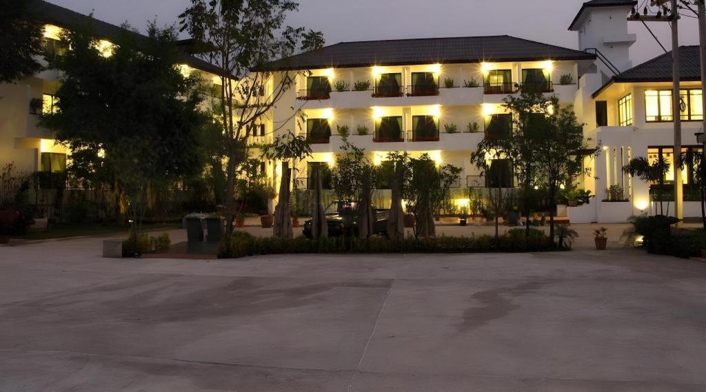 Baan Nan Hotel Exterior foto