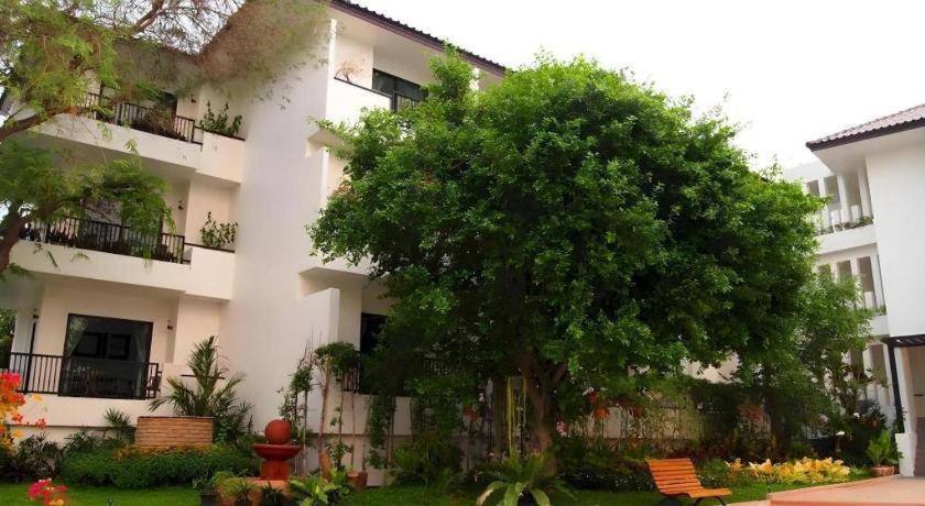 Baan Nan Hotel Exterior foto